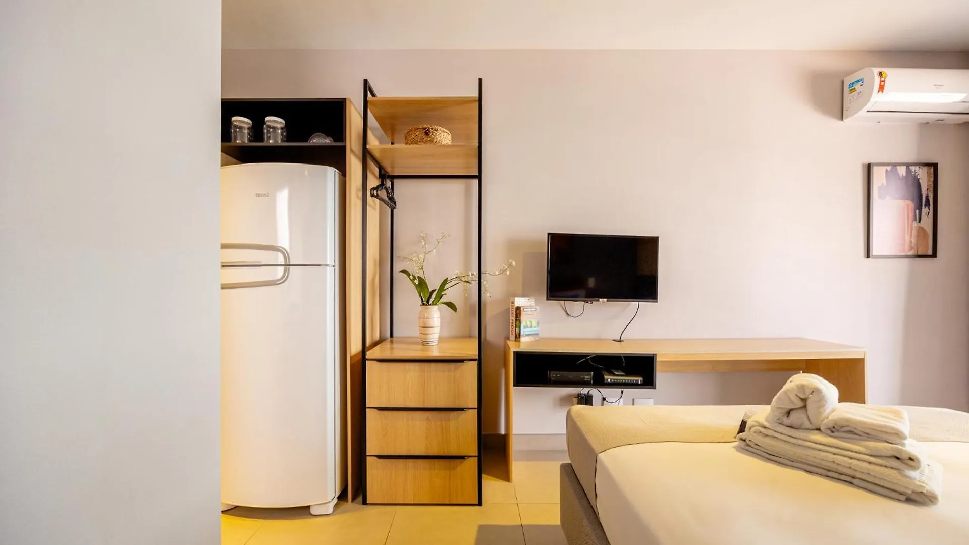 Easy Star - Belo Studio Com Varanda Em Perdizes - Kw01I Sao Paulo