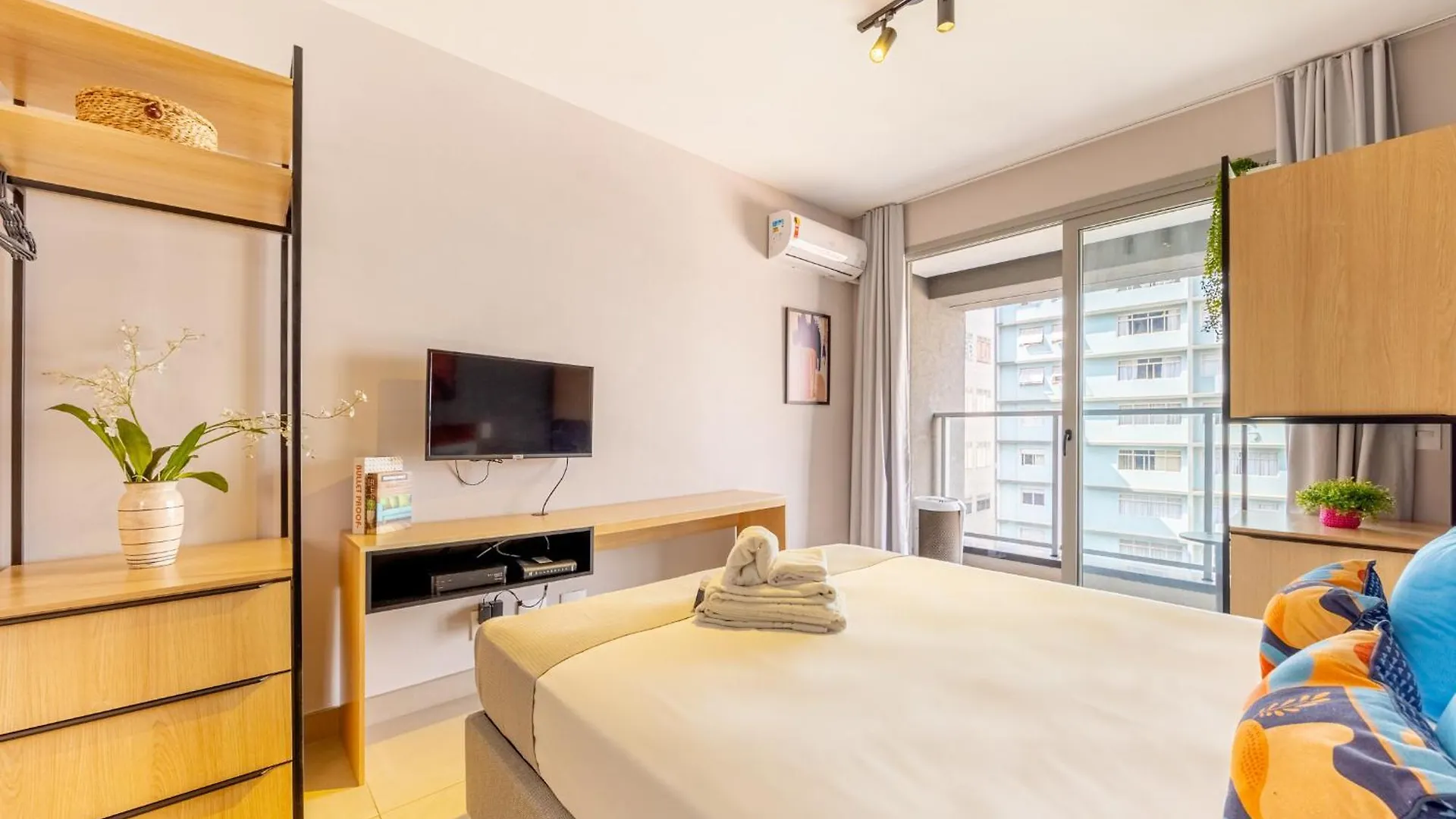 Easy Star - Belo Studio Com Varanda Em Perdizes - Kw01I Sao Paulo